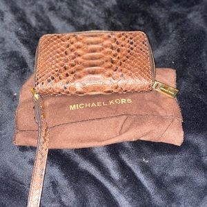 MICHAEL KORS python wallet
